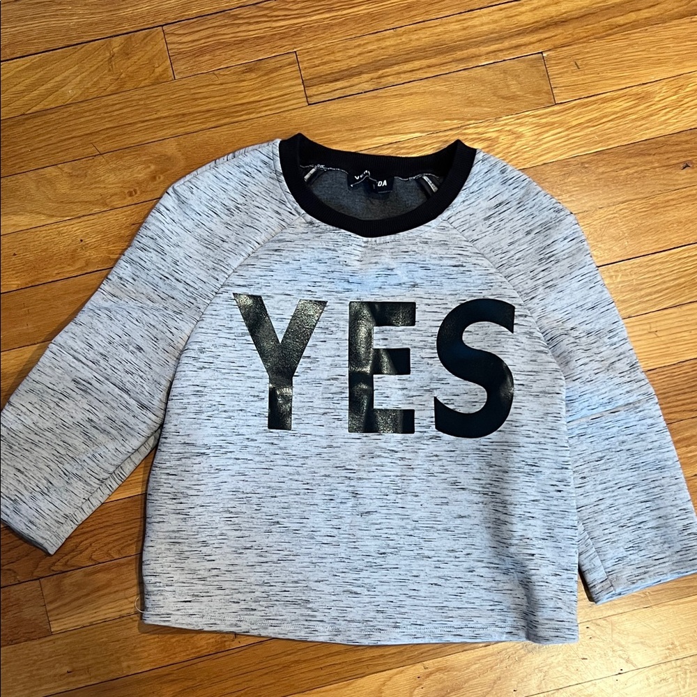 Vero moda Kids Gray and Black YES Shirt